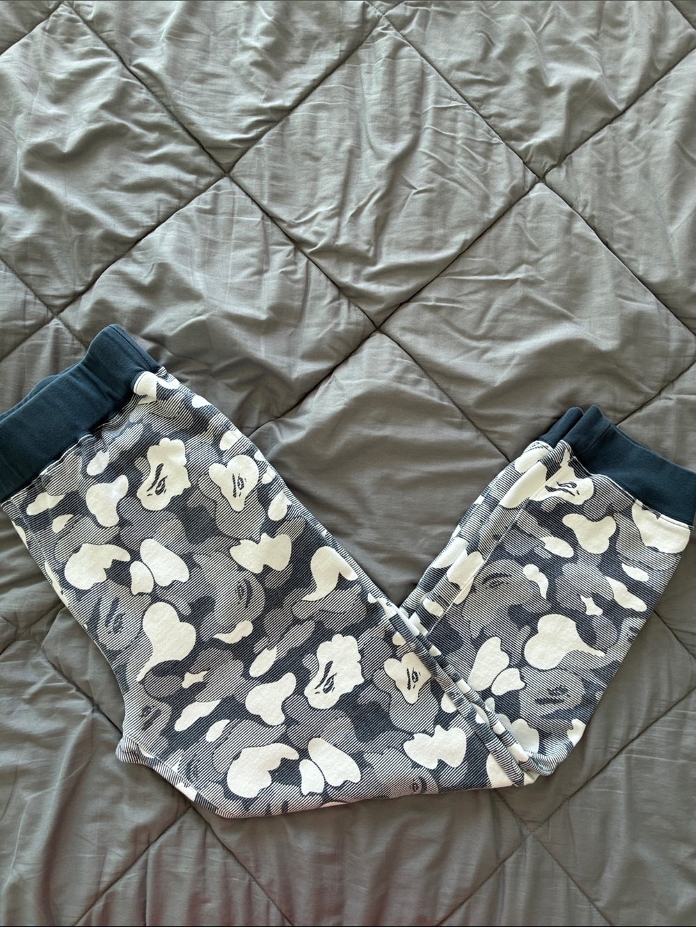 A Bathing Ape Striped                         ABC Camo Jogger